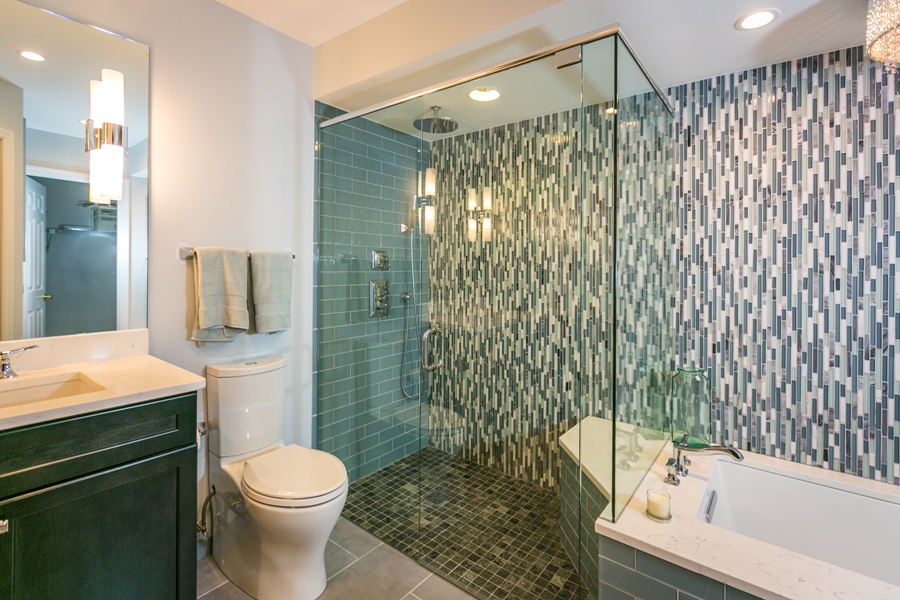 Top 5 Tips For Gutting Your Bathroom To Get It Ready For Remodeling